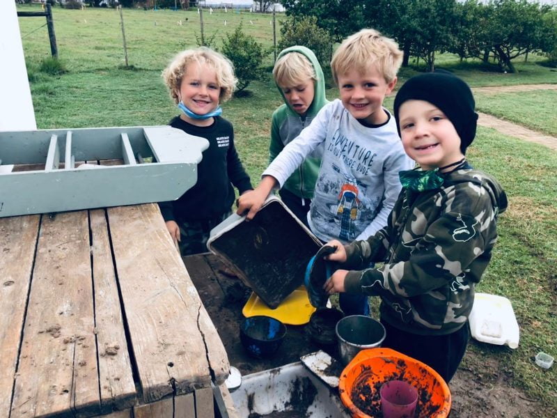 grade 0 mud kitchen pic
